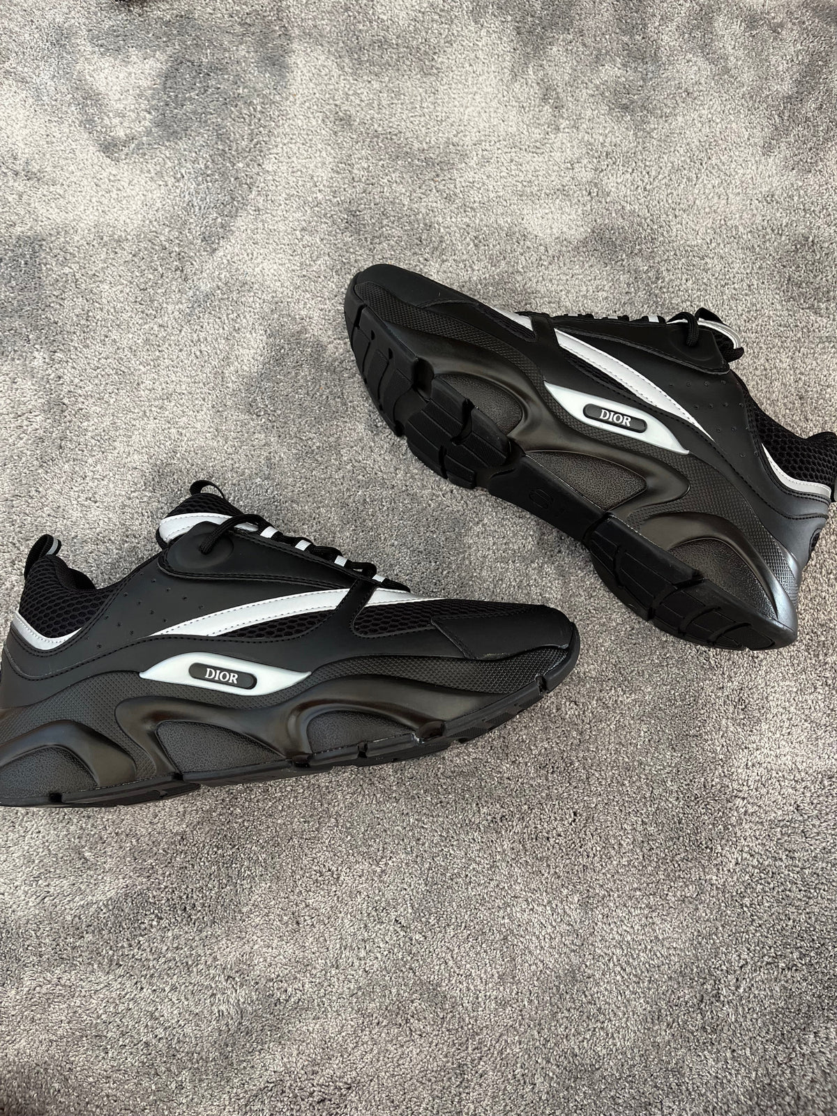 Shoe