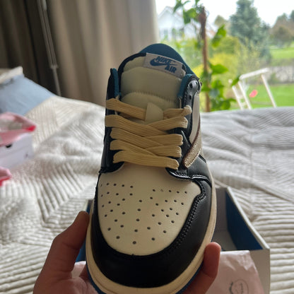 Shoe
