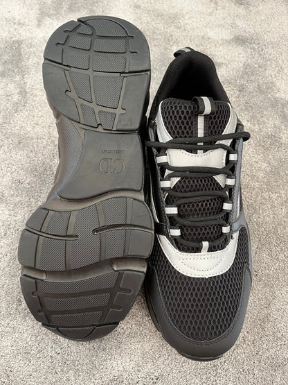 Shoe