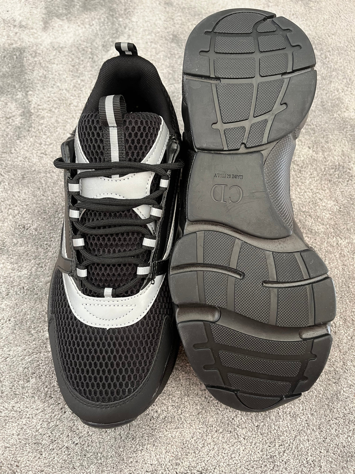 Shoe